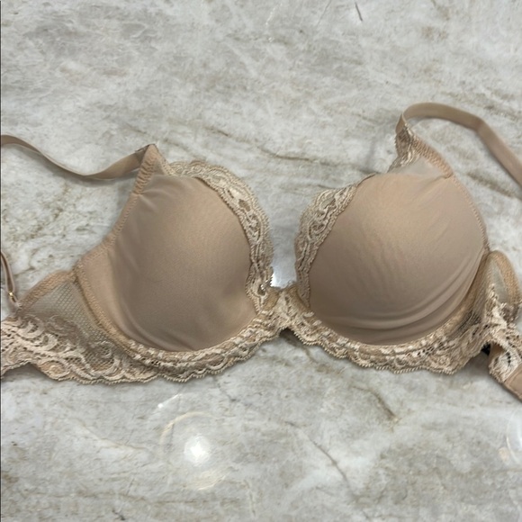 Natori | Feathers Plunge T-Shirt Bra | Cafe | 30DDD - Picture 4 of 11